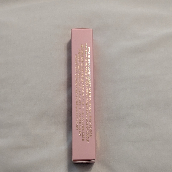 *Host Pick* Charlotte Tilbury MATTE BEAUTY BLUSH WAND PILLOW TALK PEACH POP NIB - Picture 6 of 12